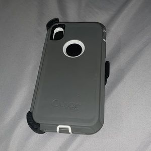 iPhone XR Otterbox Defender Case